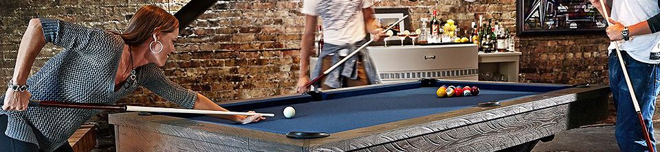 Tables de billard <br><br> Plus de 40 modèles en magasin à Vaudreuil ( Montréal ), St-Hubert et Ottawa