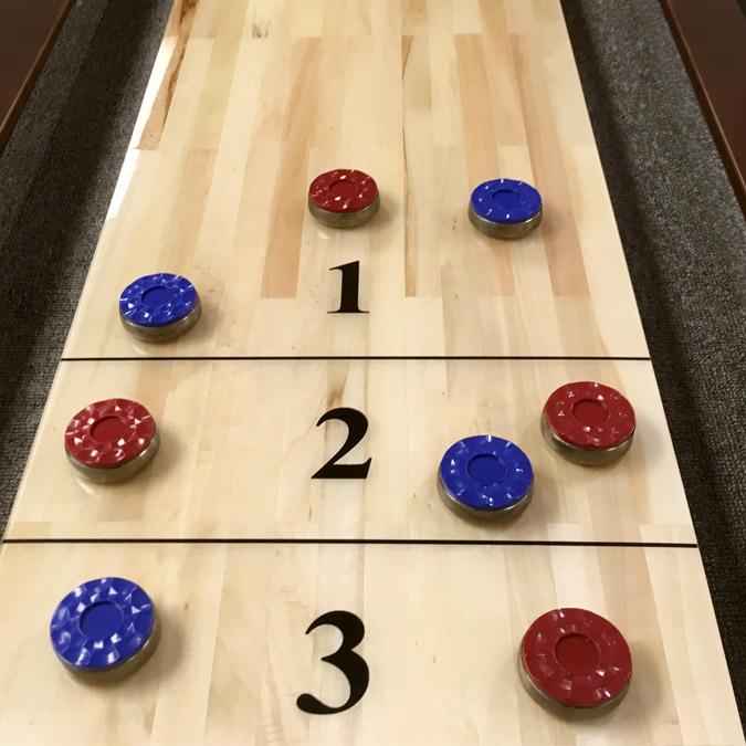 Table de jeu Shuffleboard 9 pieds Majestic au fini noyer