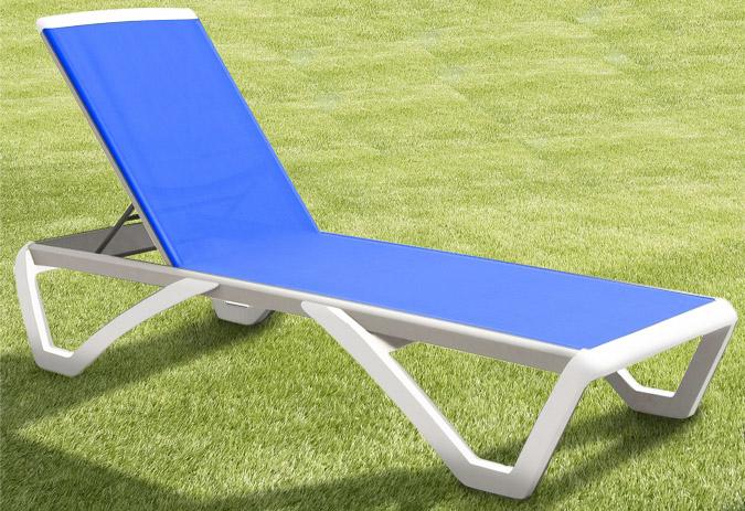 White resin top lounge chairs