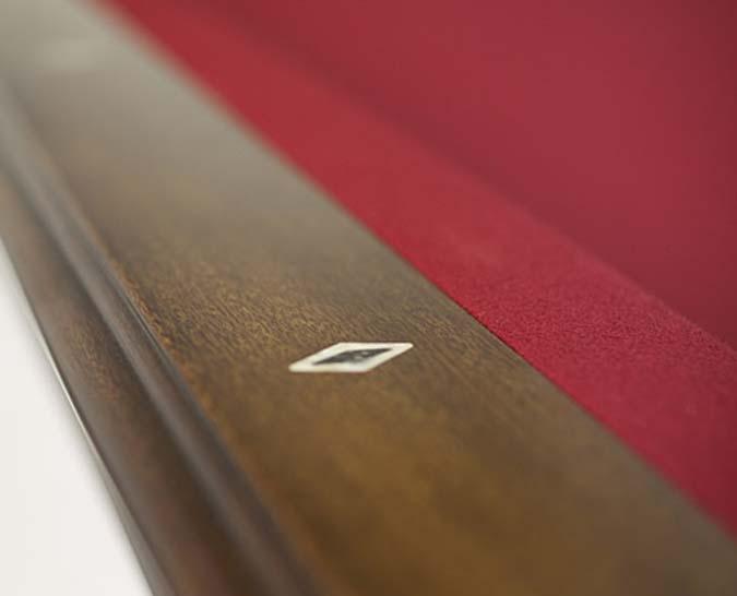 Table de billard 7 pieds de marque Majestic Pinnacle au fini noyer Table de billard 7 pieds de marque Majestic Pinnacle au fini noyer