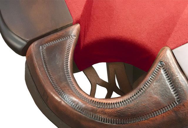 Table de billard 7 pieds de marque Majestic Pinnacle au fini noyer Table de billard 7 pieds de marque Majestic Pinnacle au fini noyer