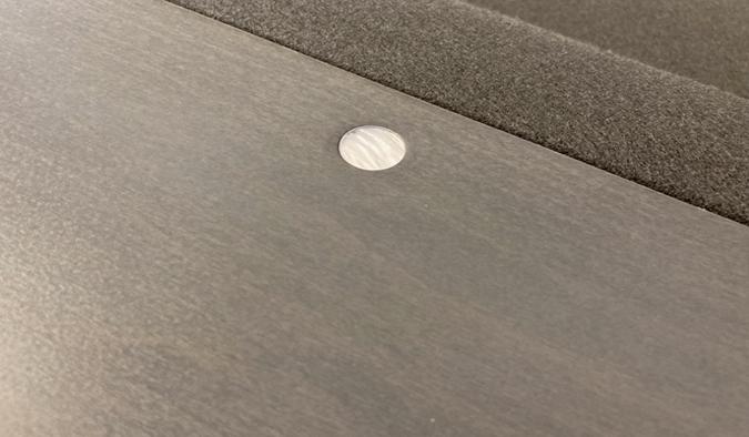 Table de billard moderne grise 8 pieds Palason avec pattes fuselées inverties