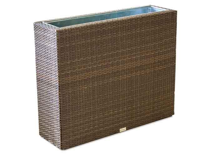 Patio room divider planter by Ogni Patio room divider planter by Ogni